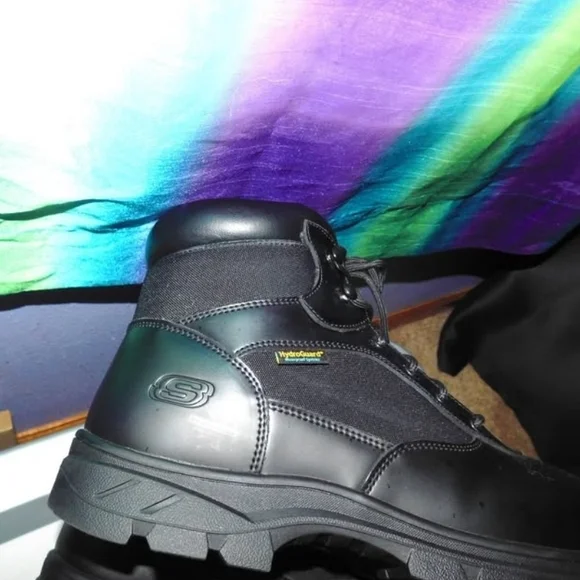 Skechers Black Men's Boots - Picture 6 of 6